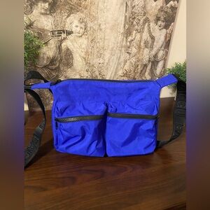 Baggu Medium Cargo Crossbody in Lapis